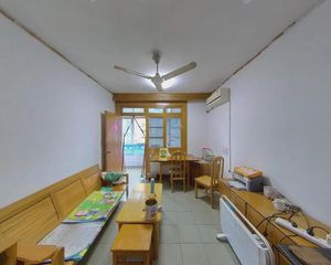 人民巷四号 1室1厅49.71m2满五年